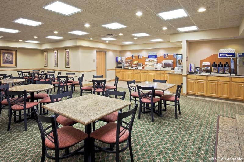 Holiday Inn Express Hotel & Suites Elkhart-South Buitenkant foto