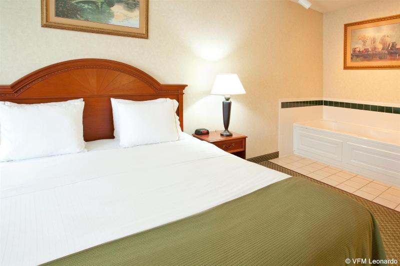 Holiday Inn Express Hotel & Suites Elkhart-South Buitenkant foto